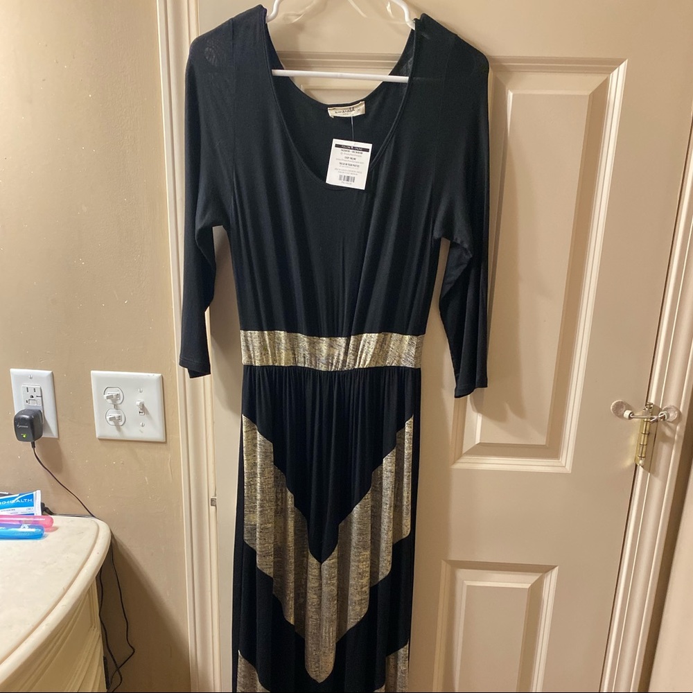 Women’s Blk & Gold Chevron Dress